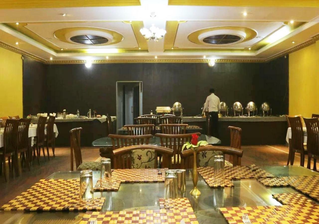 Hotel Tokyo Vihar ブッダガヤ エクステリア 写真